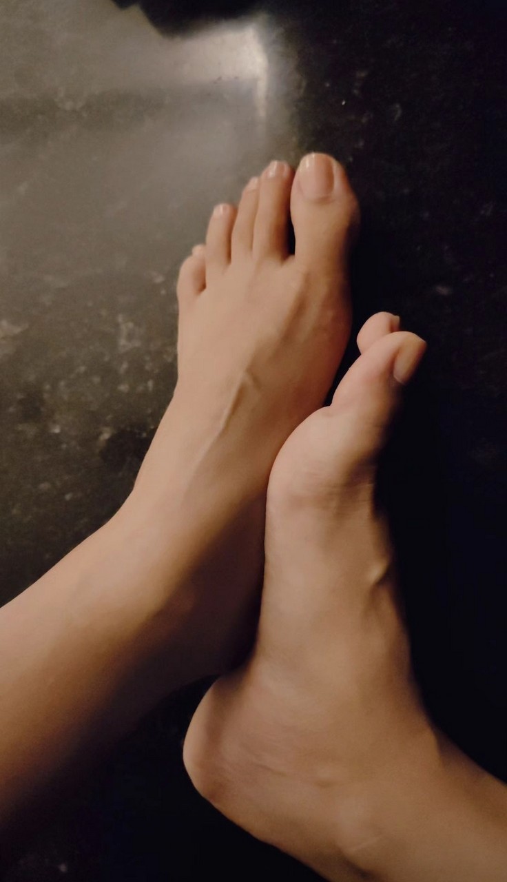 Advika Bhardwaj Feet