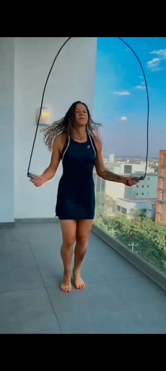 Alejandra Lara Feet