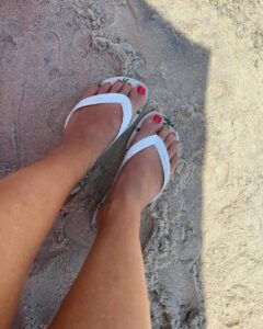 Ana Paula Minerato Feet