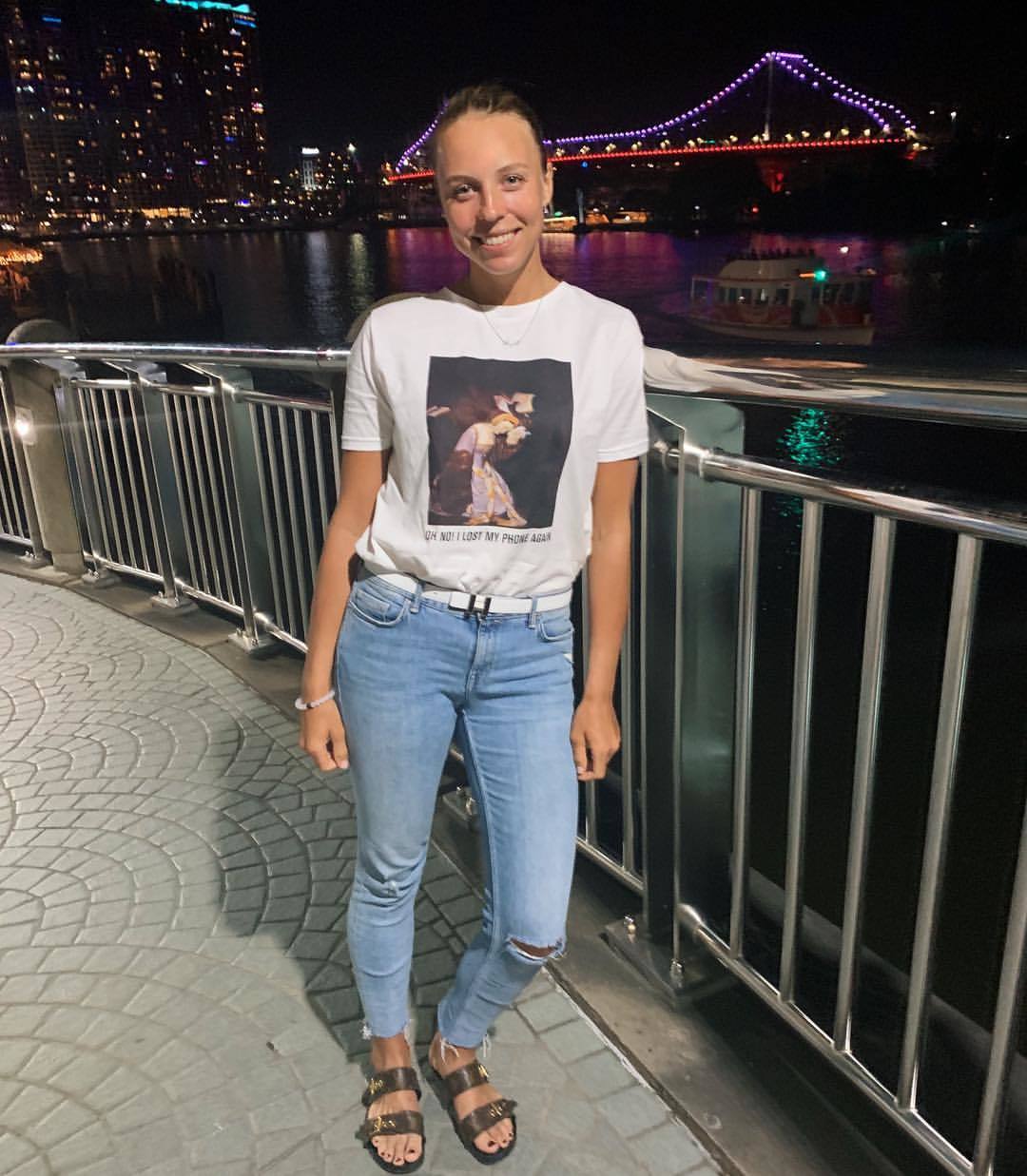 Anett Kontaveit Feet