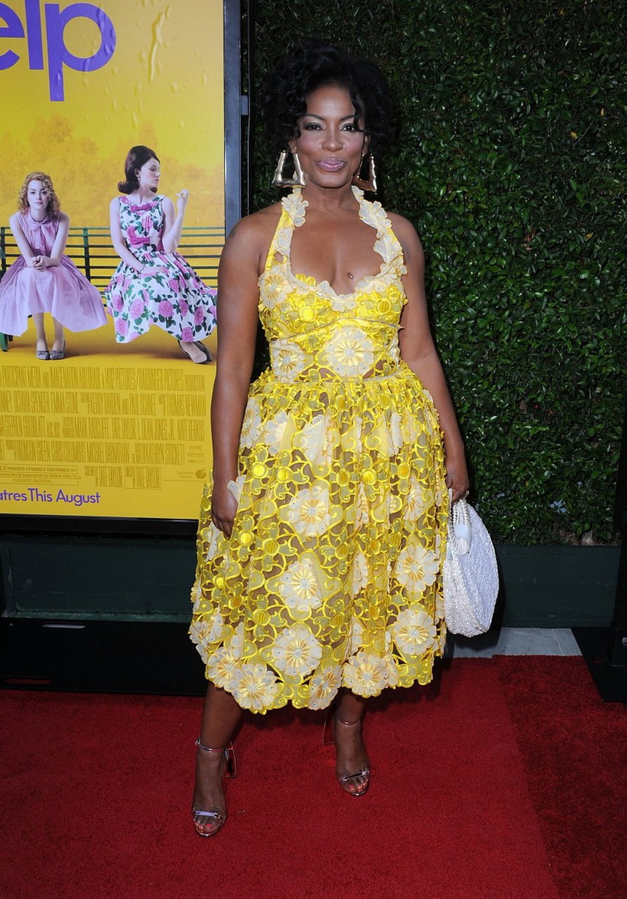 Aunjanue Ellis Feet