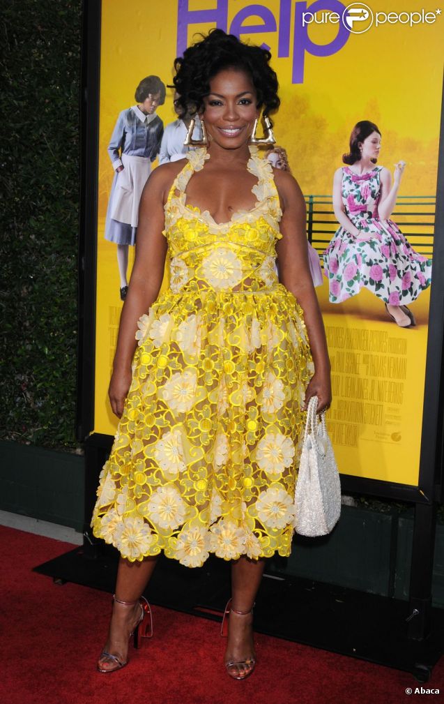 Aunjanue Ellis Feet