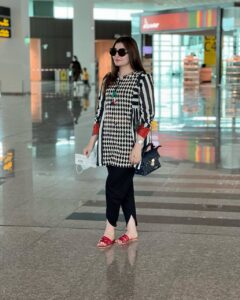 Gul Panra Feet