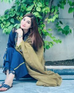 Gul Panra Feet