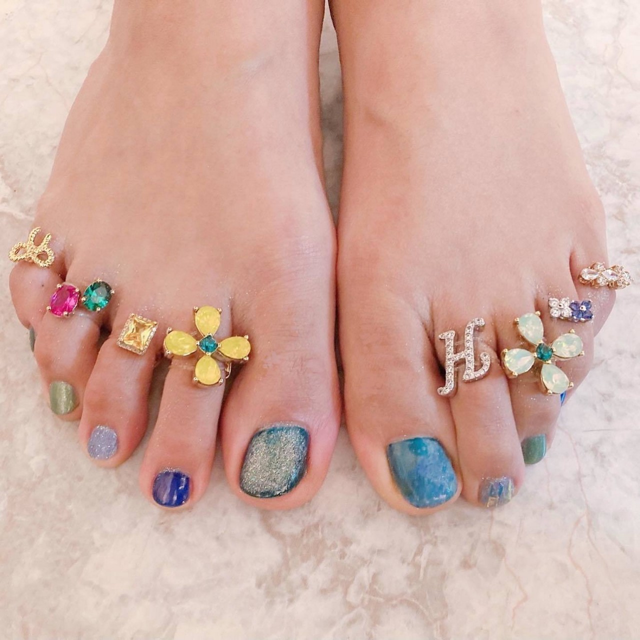 Hikari Mitsushima Feet