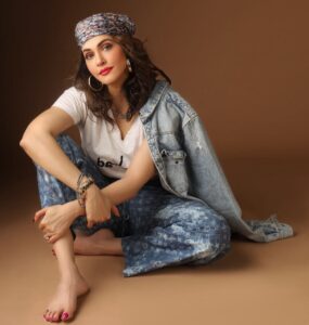 Isha Koppikar Feet