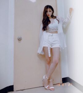 Jun Hyo Seong Feet