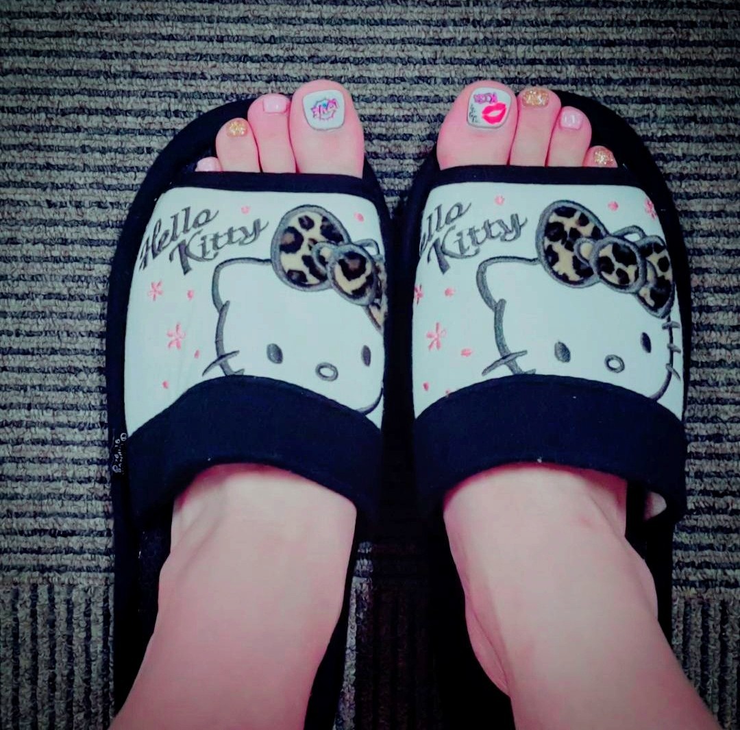 Jun Hyo Seong Feet