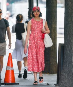 Margaret Qualley Feet