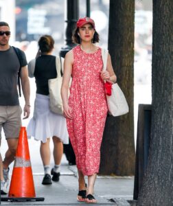 Margaret Qualley Feet