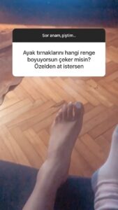 Merve Nal Feet