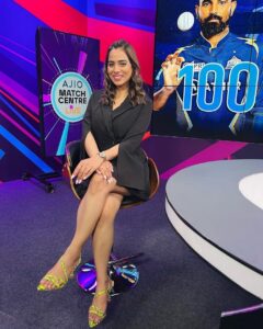 Palak Sharma Feet