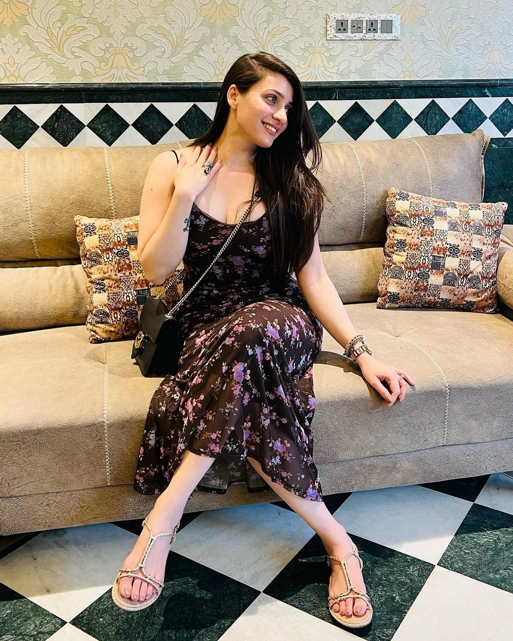 Pooja Janrao Feet