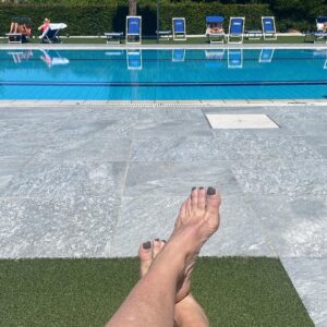 Roberta Beta Feet