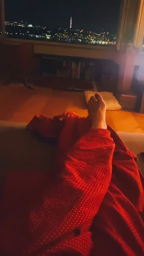 Sebnem Bozoklu Feet