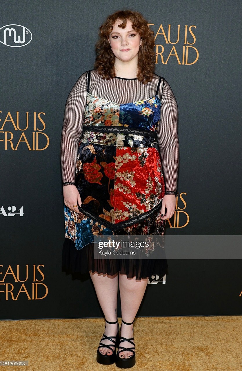 Shannon Purser Feet