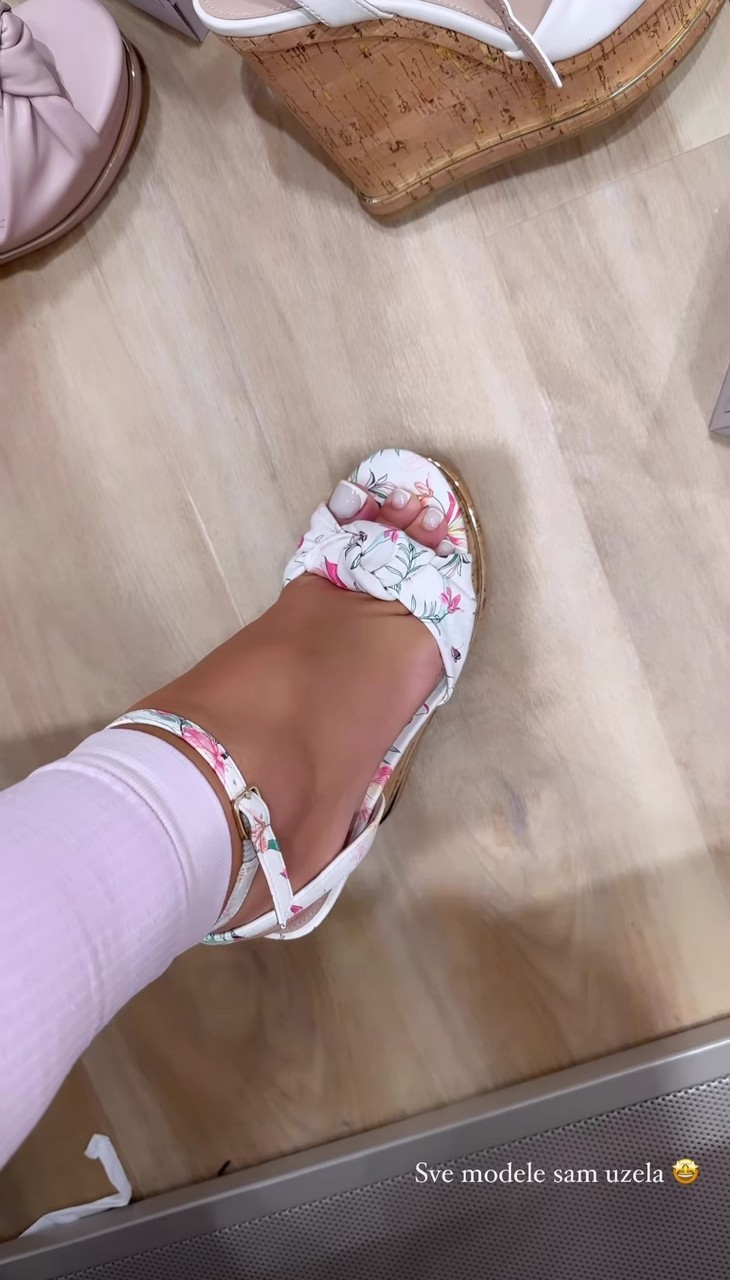 Stanija Dobrojevic Feet