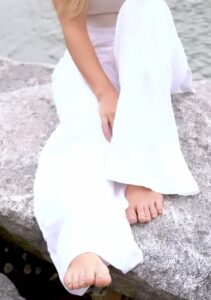 Carla Diaz Feet