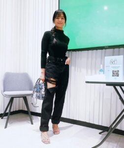 Devon Seron Feet