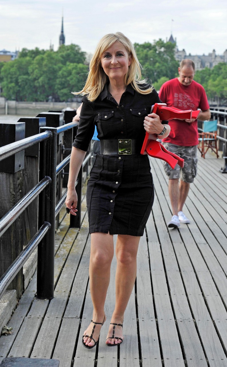 Fiona Phillips Feet