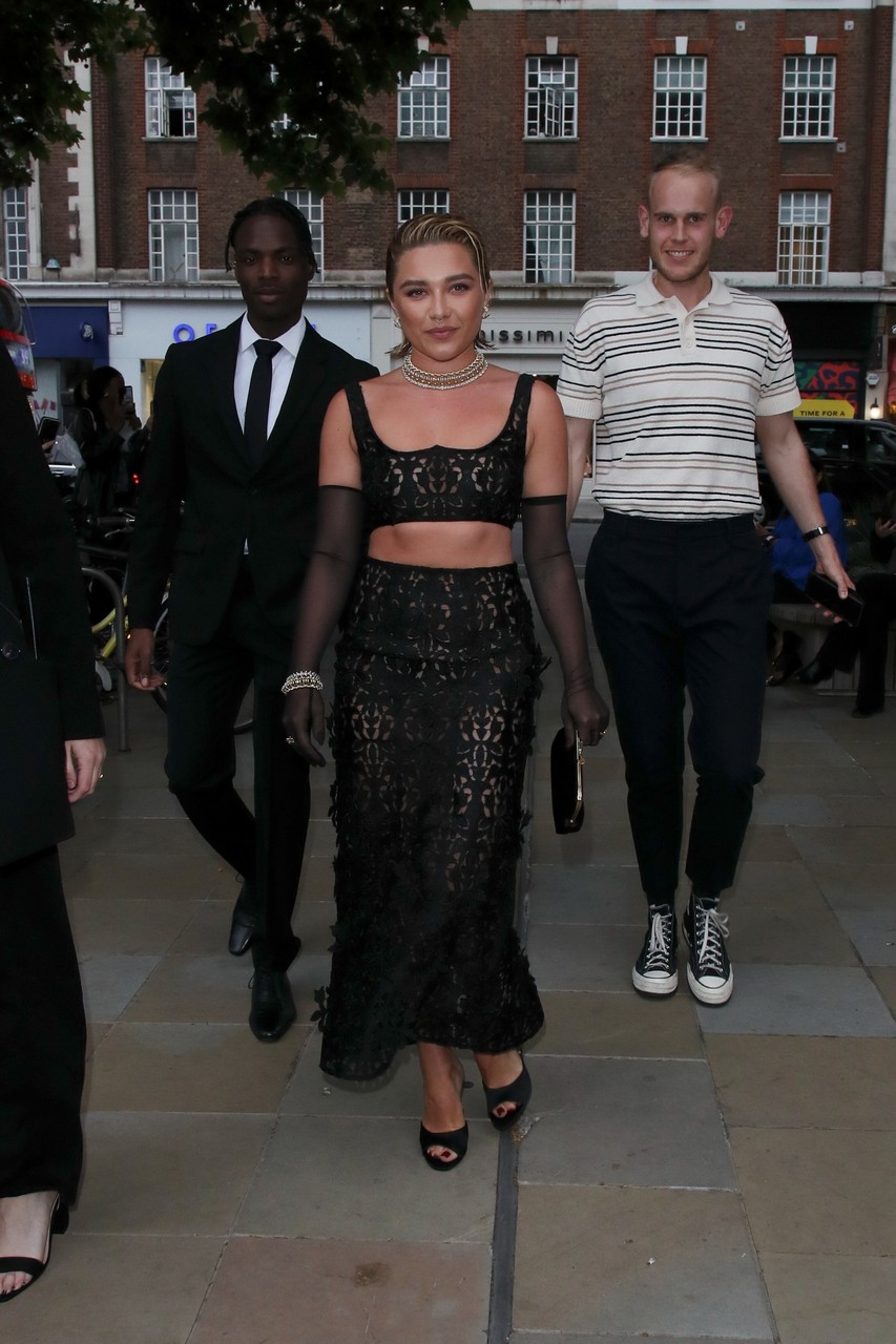 Florence Pugh Feet