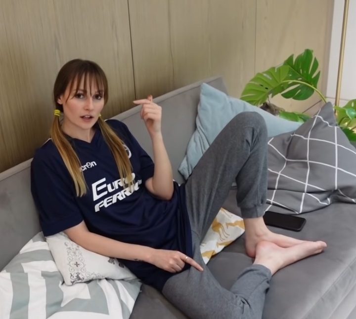 Freya Nightingale Feet