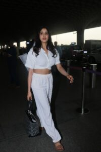 Janhvi Kapoor Feet