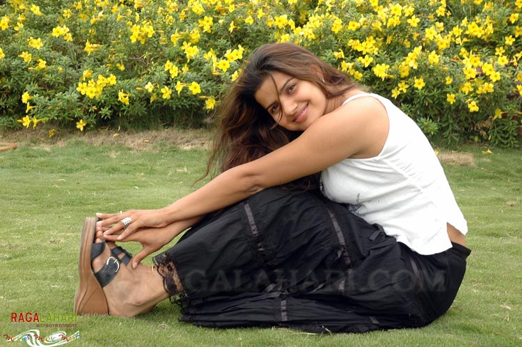 Madhu Sharma Feet