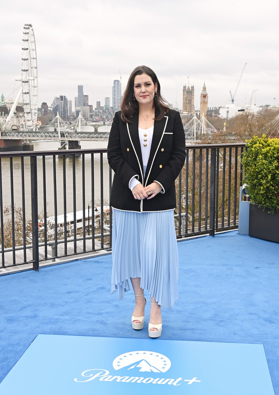 Melanie Lynskey Feet