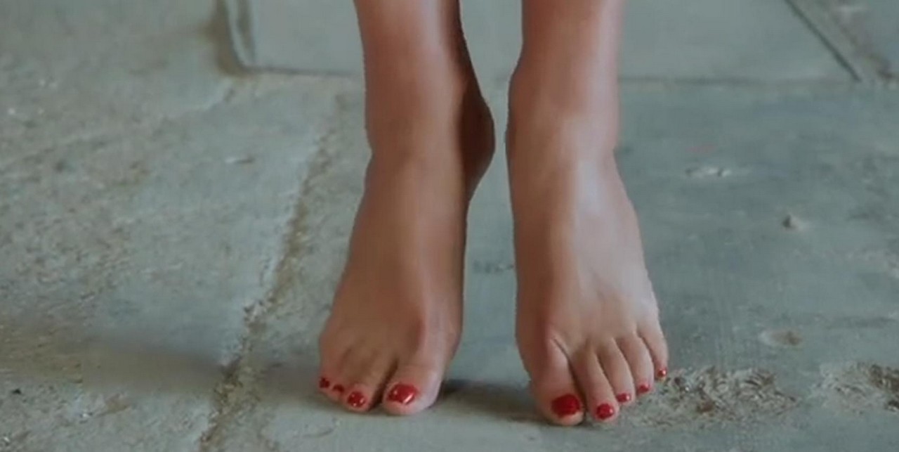 Nathalie Baye Feet