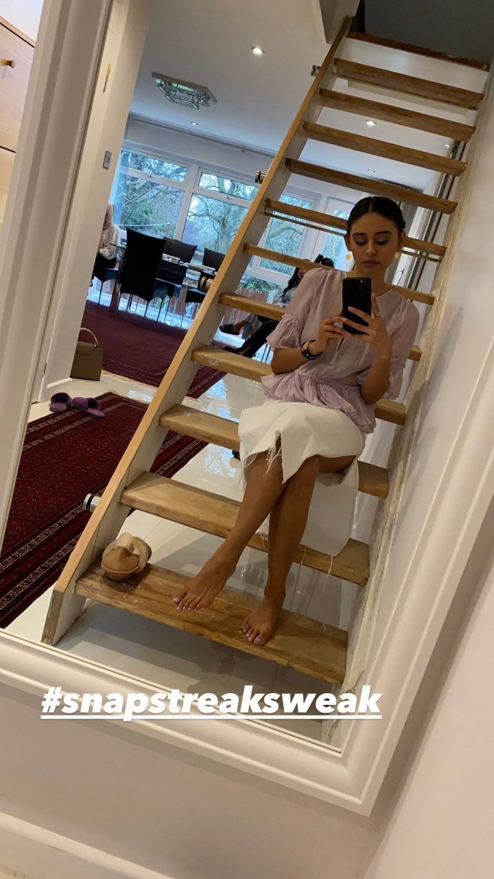 Nelufar Hedayat Feet