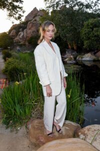 Nora Arnezeder Feet