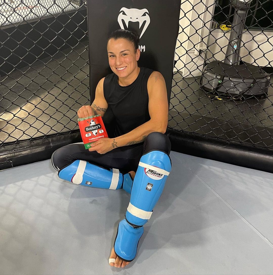 Raquel Pennington Feet