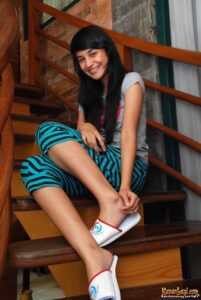 Shireen Sungkar Feet