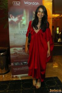 Shireen Sungkar Feet