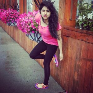 Simi Chahal Feet