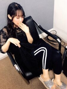 Y Ko Hikasa Feet