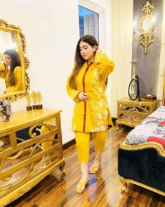 Zohra Umer Ali Qureshi Feet